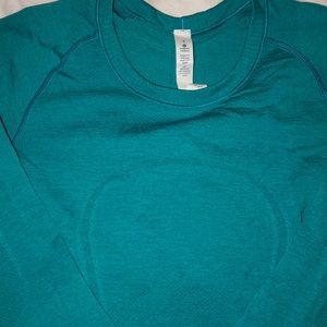 lululemon athletica Tops - Lululemon Run Swiftly Long Sleeve size 4 lululemon athletica Tops - Lululemon Run Swiftly Long Sleeve size 4